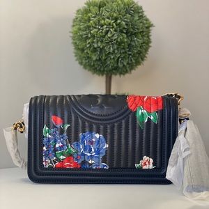 Tory Burch Fleming soft quilted wallet cross body